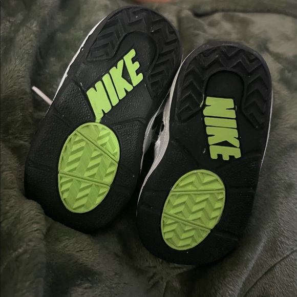 NIKE Vintage 1990 Force baby shoes size 2 - Picture 5 of 9